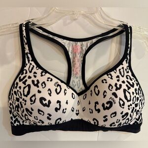 PINK Victoria's Secret Women's Leopard Print Sports Bra - Black and Off White